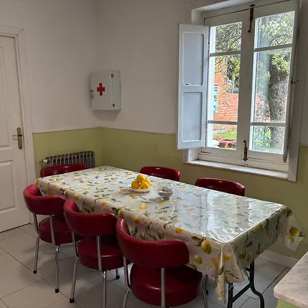 La Casa - Solo Peregrinos * San Martín del Camino