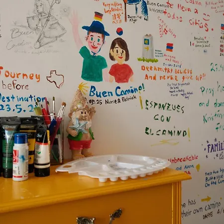 La Casa - Solo Peregrinos San Martin del Camino