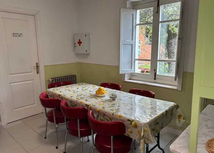 La Casa - Solo Peregrinos * San Martín del Camino