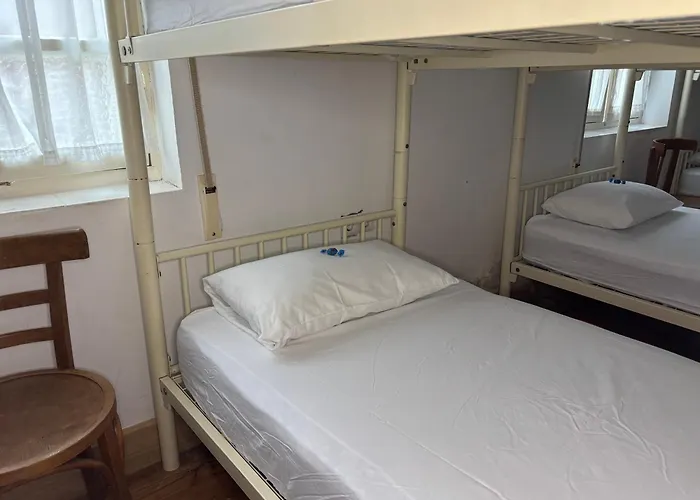 Hostel La Casa - Solo Peregrinos